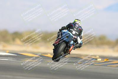 media/Jan-10-2025-CVMA Friday Practice (Fri) [[489e0da257]]/Group 4 and Trackday/Session 4 (Turn 16)/